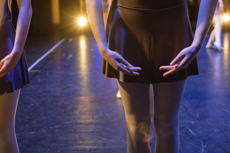 Ballet intermédiaire-avancé pour ados-adultes